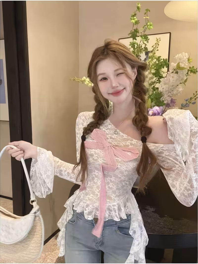 American Pure Desire New Off-The-Shoulder Lace Top Women'S Spring Cute Bow Design Sense Fashion Temperament Unique Elegant Beautiful Slim-Fitting Atmosphere Sweet Spicy Ruffle Versatile Long-Sleeved Top