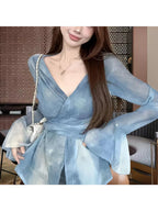 Shirt for Chubby Sisters That Makes You Look Slimmer, Featuring a Retro Blue Tie-dye Design with Ribbons, Bell Sleeves, and a Cinched Waist