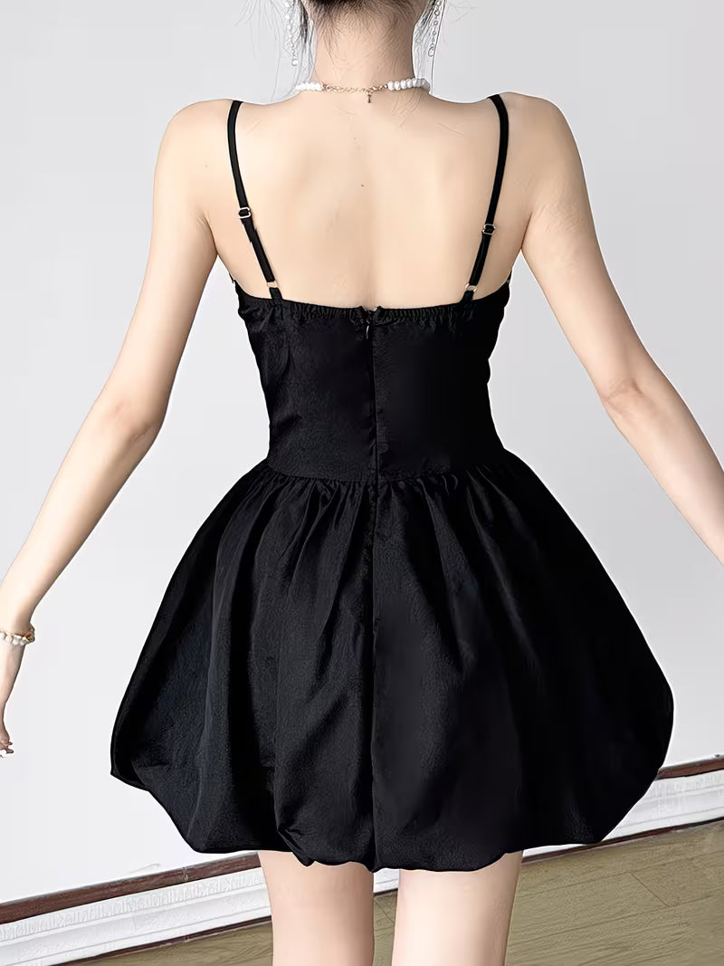 French-Style Elegant Cinched-Waist Bud Skirt, Color-Block Lace Trim Camisole Dress, Casual Short Dress with Cute Bow Accent on the Chest, Women's Summer Street Fashion Black Dress