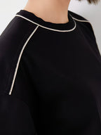 Women'S Spring And Summer T-Shirt with Short Sleeves, Crew Neck, Relaxed Fit, Drop Shoulders, Contrast Stitching, Curved Hem